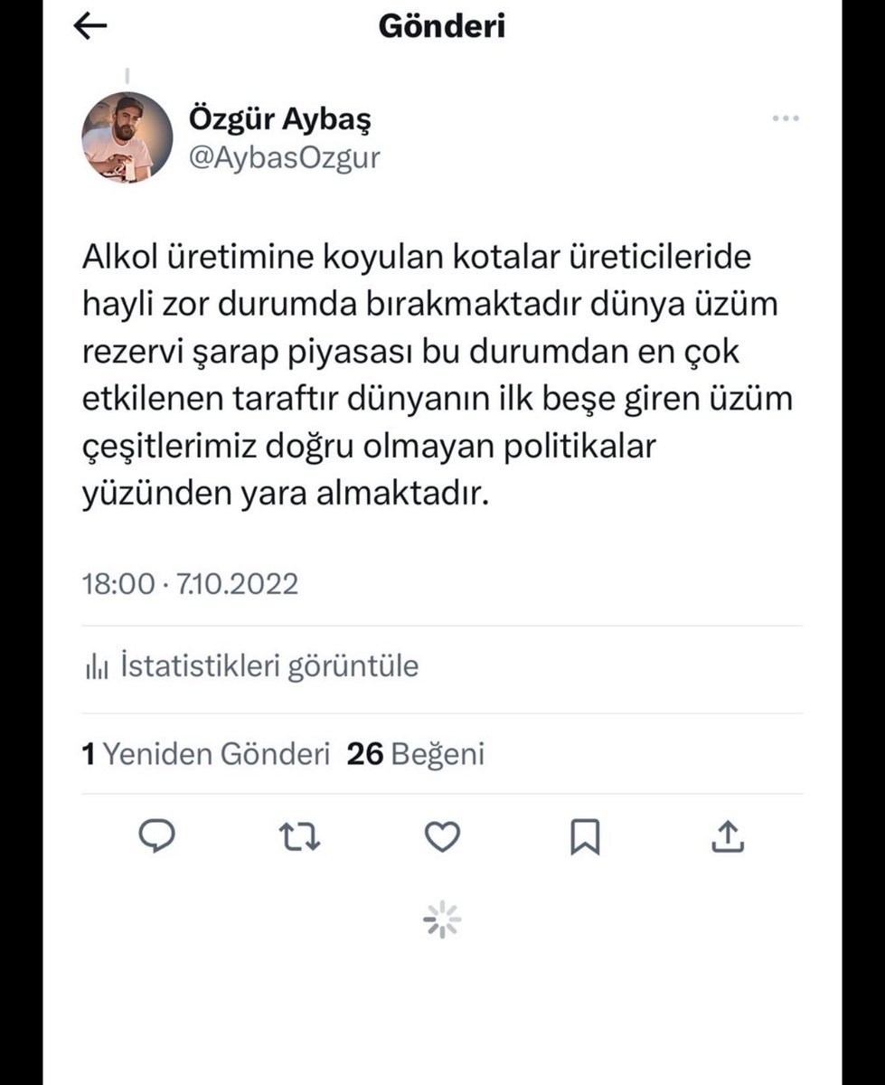 AybasOzgur's tweet photo. Bana  zamanında boş yapıyorsun diyen zat şimdi tutuşmuş ürettiği şaraplar için yetişin kalmadan alın diye paniklemiş umarım tekel bayilerinin kapısına gelmezsin Carrefour iş ortağınız size sahip çıkar. Oysaki ben bu ülkenin petrolü üzümdür ve orta ölçekli şarap üreticileri hep desteklenmeli butik şarapçılığa destek olmalı diye yüzlerce twetim vardır neden böyle yazdı niye yazdı anlamış değilim .
