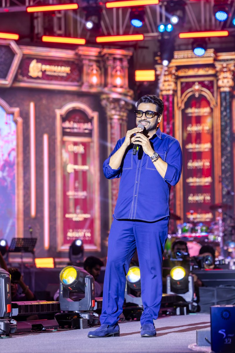filmfare's tweet photo. #Suriya lit up the #ViswanathAndSons audio launch with an unforgettable fan reception. 

#FilmfareSouth #Celebs https://t.co/M8Di0IKYVr