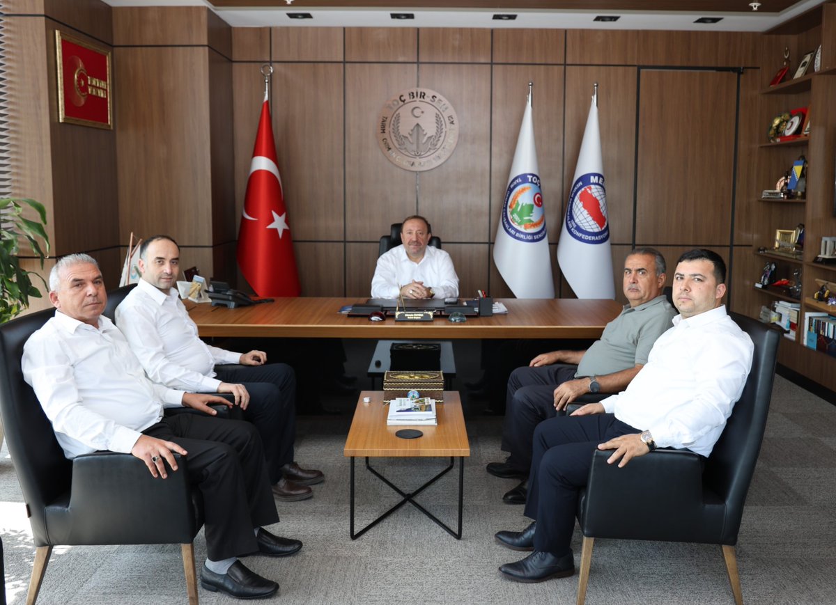 huseyinozturk_1's tweet photo. Denizli Şube Başkanımız Hakan Bolat ve beraberindeki Şube Yönetim Kurulu üyelerimize ziyaretleri ve Ailemize kattıkları yeni üyelerimiz dolayısıyla teşekkür ediyoruz. https://t.co/LPhR2nJ2YV