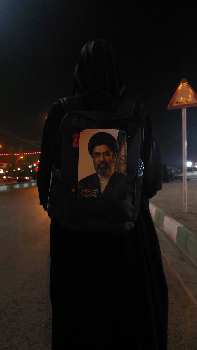 fateme_m2000's tweet photo. اربعین که قسمتم نشد مشایه
به سمت تو امدم یا صاحب الزمان💔
طریق المهدی
#یا_لثارات_الحسین 
#امت_مبعوث https://t.co/LKW7HfxmYi
