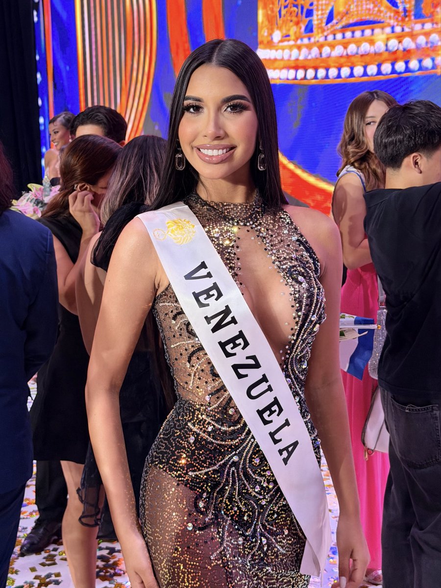 TMFVENEZUELA's tweet photo. Siempre Reina Shaiel Di Gregorio TOP 15 en el Miss Teen Mundial By Francisco Cortez 2026 https://t.co/PdSNs506pR