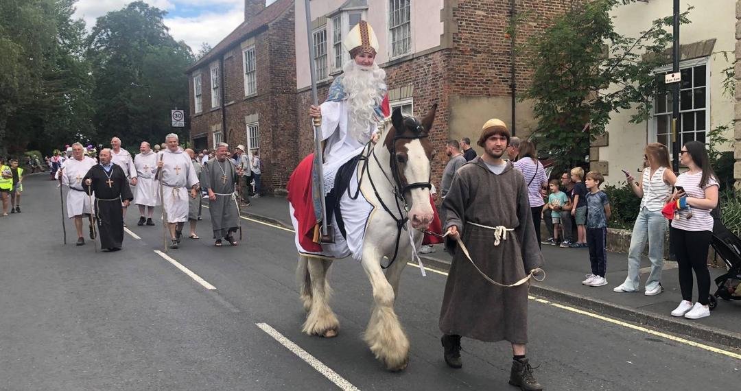 MenkitiC's tweet photo. Some clips from St Wilfrid's procession what a beauty to behold. It was indeed a lovely time. Best of Ripon! Best of Yorkshire!🏵🏵🏵
St Wilfrid's Procession is one of the UK’s oldest annual events, dating back to 1108 when King Henry I granted the City of Ripon a royal charter https://t.co/kPBbcZsmiy