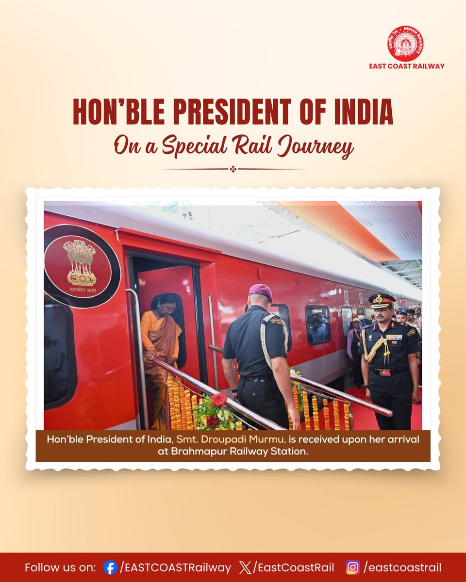 EastCoastRail's tweet photo. A warm welcome at Brahmapur Railway Station.
Hon’ble President of India, Smt. Droupadi Murmu, arrived at Brahmapur Railway Station by Special Train, where she was received by dignitaries and officials.

#EastCoastRailway #PresidentOfIndia #IndianRailways #ECoRupdate @Railminindia https://t.co/azgSTXI3m5