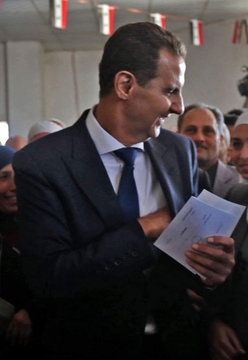 thejournalist68's tweet photo. يا نبيلاً في زمن الخسة، يا شجاعاً في زمن النذالة، يا سيداً في زمن العبيد والجواري. 
بشار الأسد العظيم. آخر العرب. https://t.co/AgrcwVcGnF
