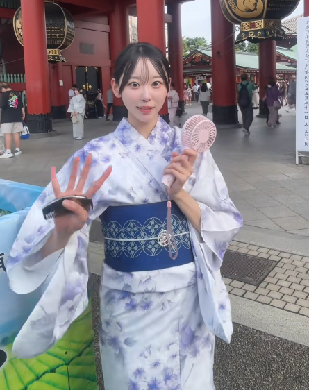 yosh1110_hands's tweet photo. ミス中央No.4 野上詩織さん（169cm）の手の大きさが最近は一番熱いです。
https://t.co/bb2wfiIiKs https://t.co/hJ5zGs3heN