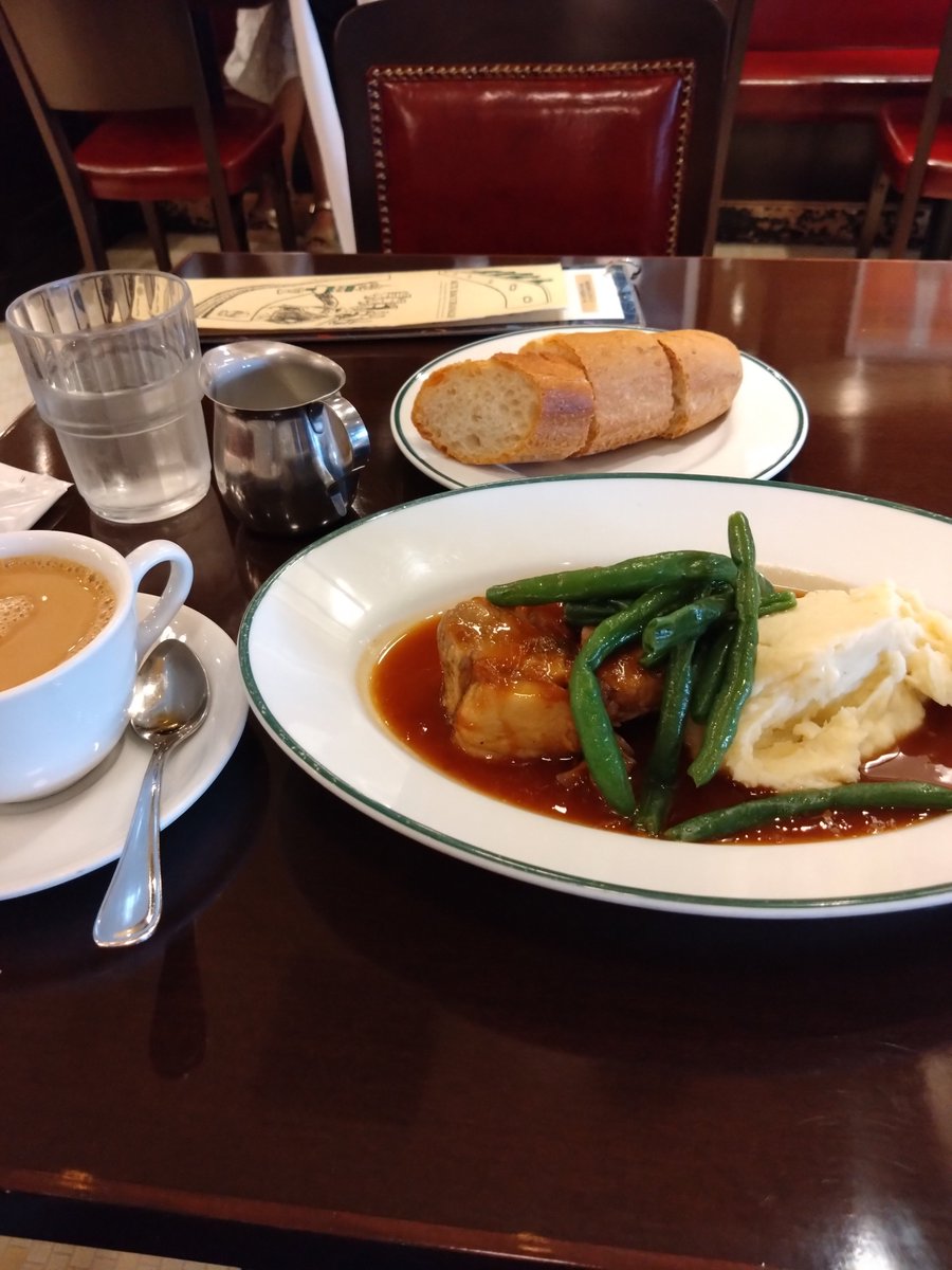 pieruko's tweet photo. 映画見てバカナルでランチ
ビックカメラでアイロン 買った https://t.co/JTvnWGLqbn