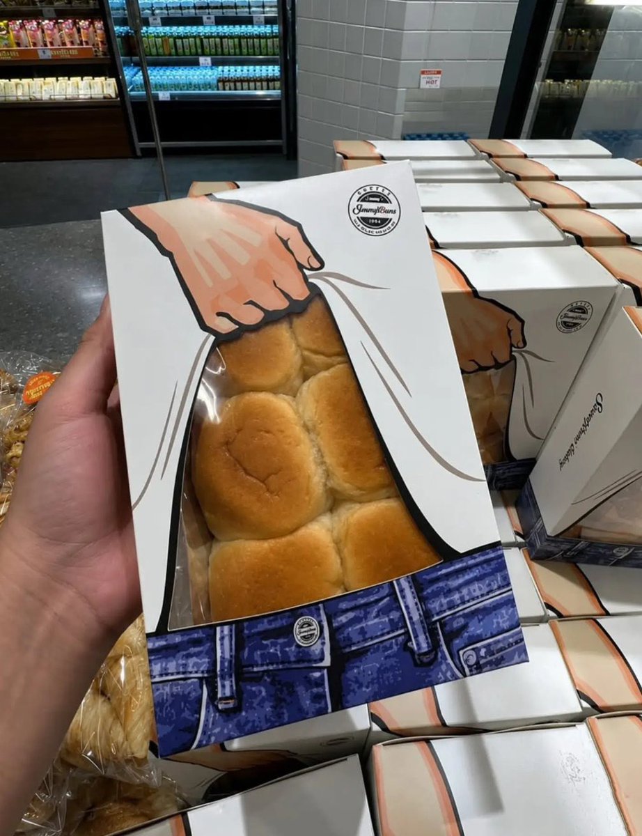 biyuwtiyy's tweet photo. SIAPAPUN YG DESIGN PACKAGING INI LAYAK DIKASIH AWARD😭 https://t.co/uTFoDt5r0O