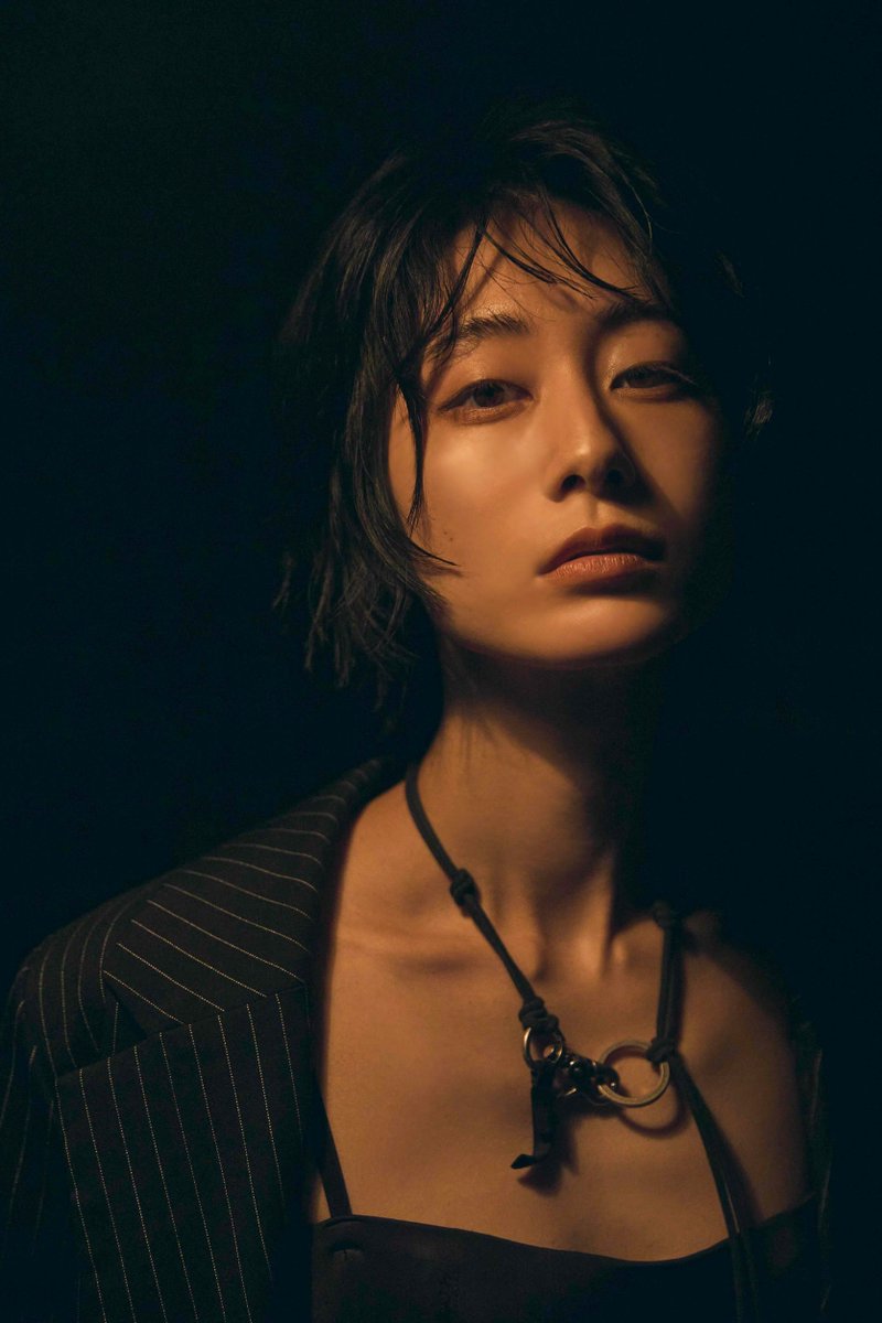 ExWHYZ_official's tweet photo. 【詳細公開①】
LAST ALBUM
‘zION’光盤(104P版) / 初回生産限定盤(52P版) 付属

𝐄𝐱𝐖𝐇𝐘𝐙 𝐳𝐈𝐍𝐄 ‘𝐡𝐢𝐤𝐚𝐫𝐢’
https://t.co/VLRfk6KhpQ

メンバーが各々自由に着たいスタイリング
撮影したいシチュエーションを決め撮影した写真から1点公開！

Photo @gairin 
Styling：Haruna Aka [Hattori Pro]
Hair&Make Up：RIM

#ExWHYZラストアルバム
#ExWHYZ_zINE