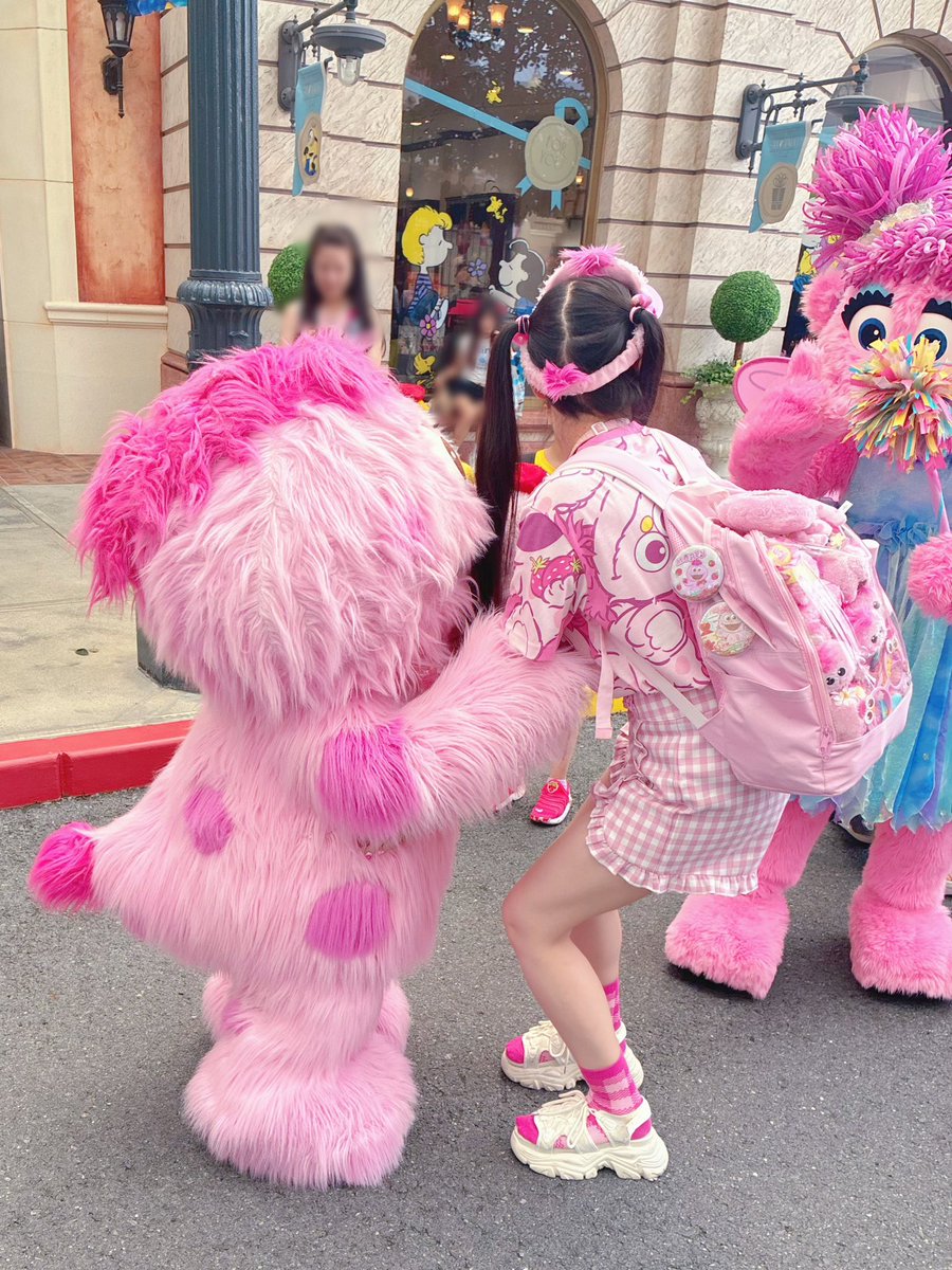 Momoppy_pink's tweet photo. アビーちゃんに見られた👀🩷

#モッピー 
#usjファン https://t.co/fkP4jl4kEh