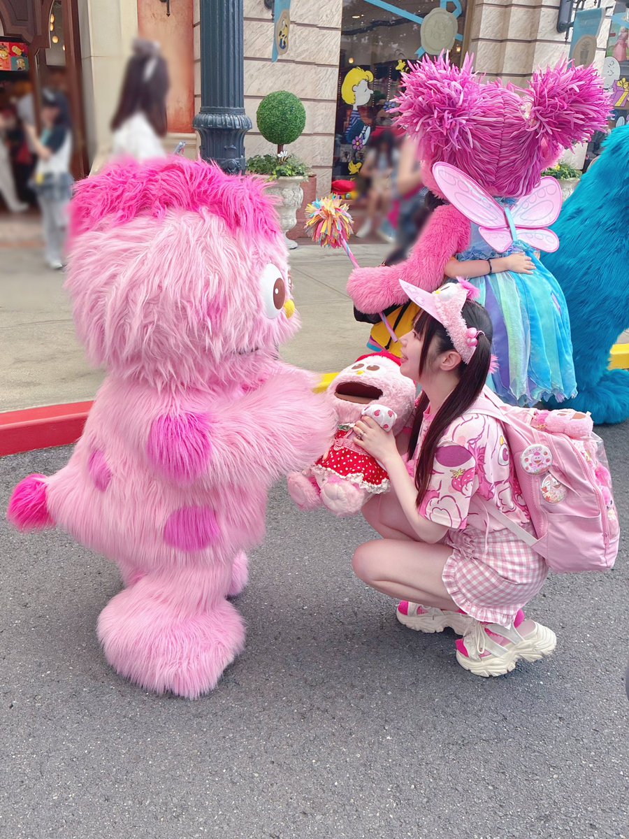 Momoppy_pink's tweet photo. アビーちゃんに見られた👀🩷

#モッピー 
#usjファン https://t.co/fkP4jl4kEh