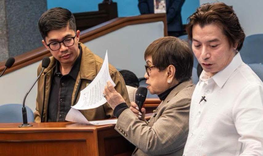 manayleila's tweet photo. DAY 12 OF THE IMPEACHMENT TRIAL OF VP SARA DUTERTE

Klarong-klaro: pera ng taumbayan ang confidential funds.  

Aprubado man ng Pangulo ang paglaan ng confidential fund, hindi nawawala ang accountability ng ahensya o opisyal sa tamang paggamit ng pera at pagsumite ng mga kinakailangang dokumento.

Sa pagpapatuloy ng testimonya ni former COA State Auditor Roderick Wamil, mas naidetalye pa ang mga discrepancy at iregularidad sa paggamit ng confidential funds ng OVP at DepEd sa pamumuno ni VP Sara, sang-ayon sa Joint Circular No. 2015-01. 

Mali umanong gamitin ang confidential fund sa pagkain at gamot. Hindi rin pupwedeng walang ebidensya ng successful information gathering o confidential operation. Ito ang mga natukoy ni dating State Auditor Wamil. 

Stay tuned for the continuation of the impeachment trial. Marami pang ilalatag na ebidensya ang Prosekusyon sa usapin ng pag-abuso at maling paggamit ng confidential funds sa OVP at DepEd.

📸 PNA (1st photo)