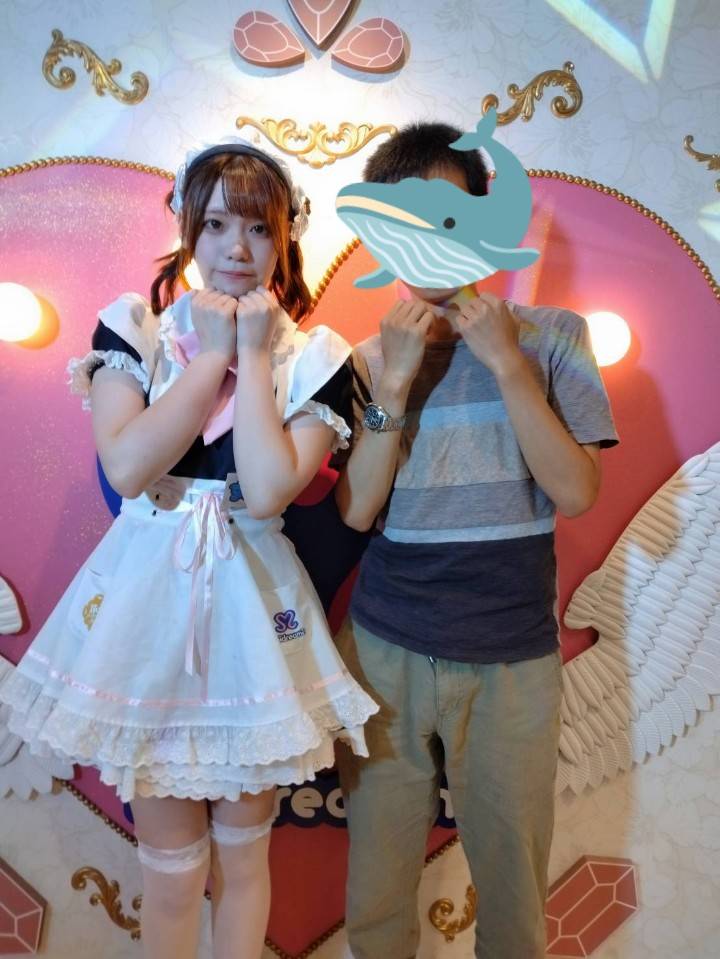 ch10672266's tweet photo. 今日はお日様☀️☀️
りななちゃんに会いました🐘
またまた特大アクスタ連れて行きました(チェキも一緒に写ってまーす)✈️
ライブもいつものように謎の選曲?やったけど見てて楽しかったよー🥰
8月も楽しもー🐳

通りすがりのご主人様　ちさにゃんより

#めいどりーみん
#ちーむアイドリZ https://t.co/Fi4rNV0aod