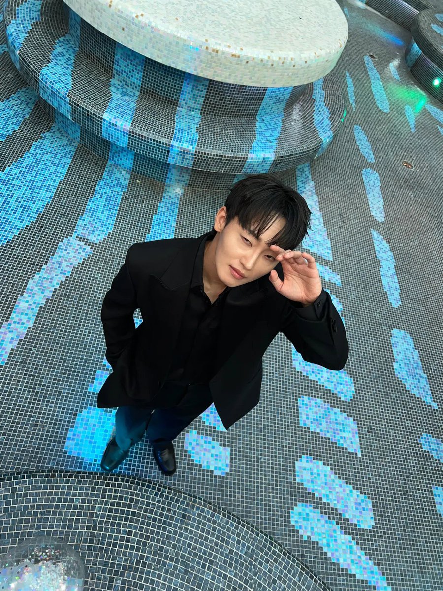 hk__protector's tweet photo. 이남자 첫모습은 그냥

아이폰 쓰실 거 같구 인스타 잘알이실 거 같구 무거운 향 위주로 향수 모으실 거 같구 플리에는 외힙이나 재즈만 있으실 거 같구 외출 할 때마다 파워 꾸꾸꾸 하실 거 같았는데

지금은 그냥 두두지💓 https://t.co/1cwo4BYuL9
