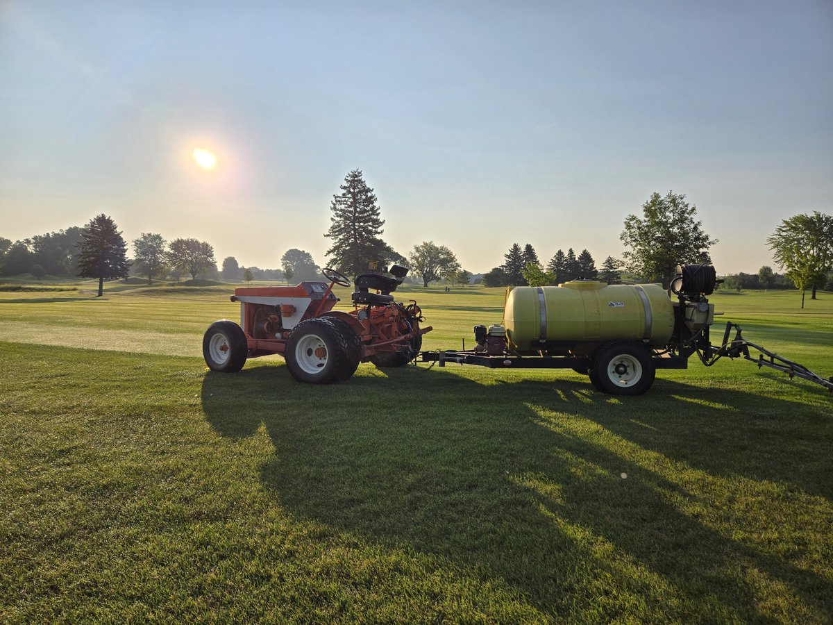 DBrandy9's tweet photo. Old school #turflife. The dew and drag chains are my gps. Beautiful morning. https://t.co/7LuEQ0vpZt