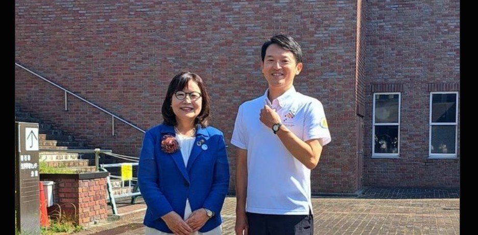 frescobaldi1635's tweet photo. 斉藤元彦 アカウント 直近のポストへ（明石市長と）のリプライ書き込み数の比較。
書き込み数が378の時点で。

支持者  対  反斎藤＝1  対  4.4

しばらくやっていなかったが、
一層差が開いている。 https://t.co/5ipzK5MAEY
