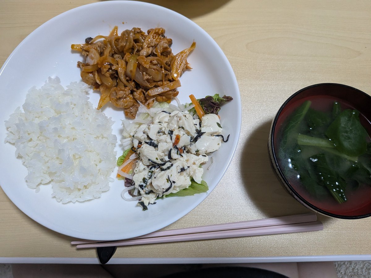 potato___spoon's tweet photo. 最近作った和食たち、米と汁物はマストです😎 https://t.co/NLbyknBQ1p