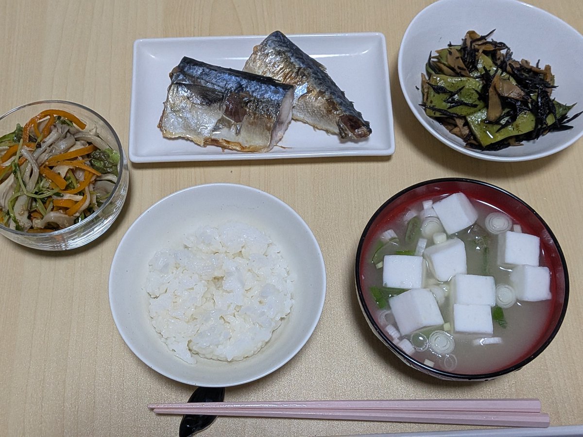 potato___spoon's tweet photo. 最近作った和食たち、米と汁物はマストです😎 https://t.co/NLbyknBQ1p