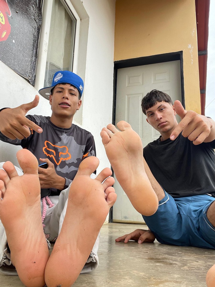 AlexisFernghum's tweet photo. I'm with my friend to sell personalized content.👑🔱

#findom #ATM #cashsub #feetfestish #feet #cashmaster

🏧 https://t.co/SaI8H7xetH