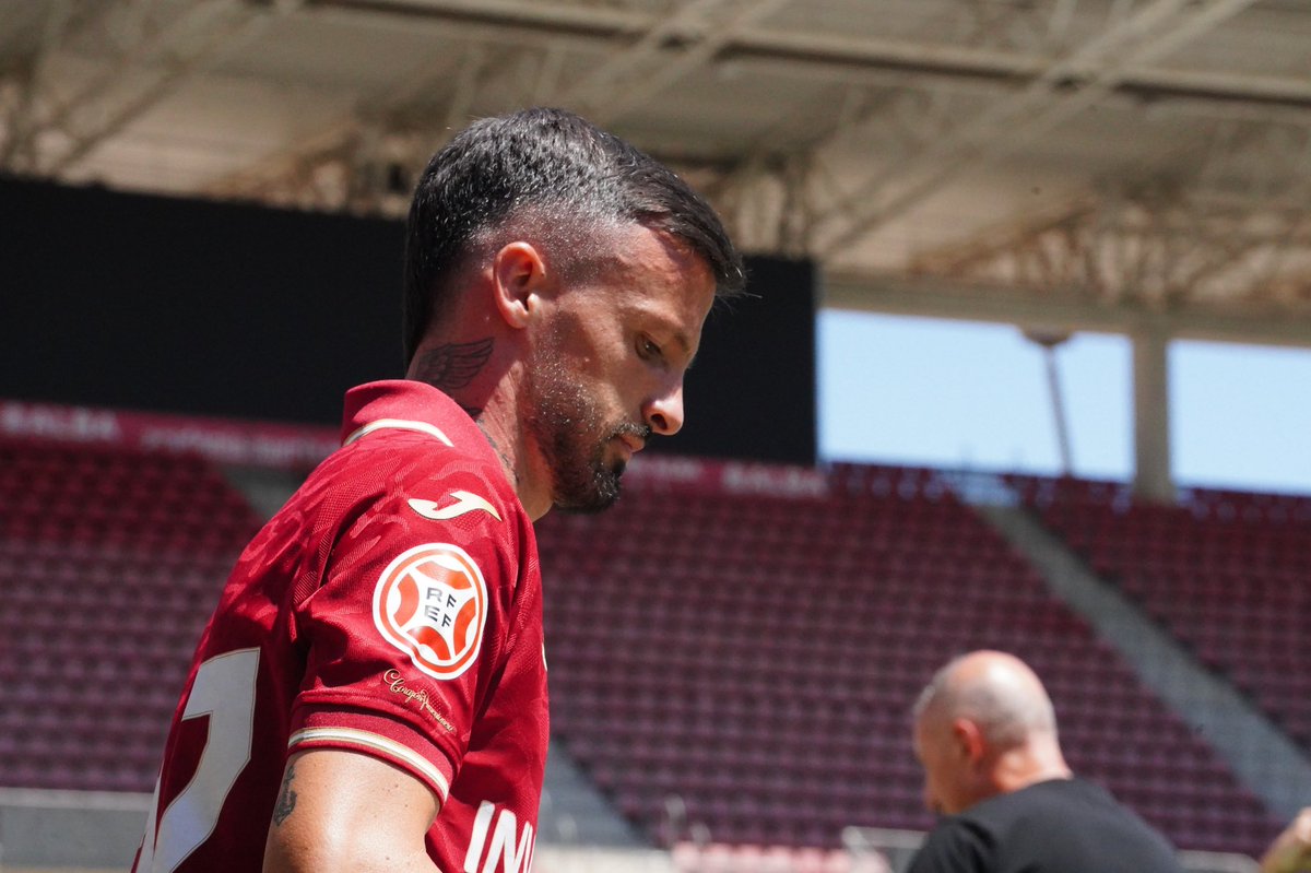 realmurciacfsad's tweet photo. 🏟️ Primera vez en su nueva casa https://t.co/WH1iQ7Uwz6