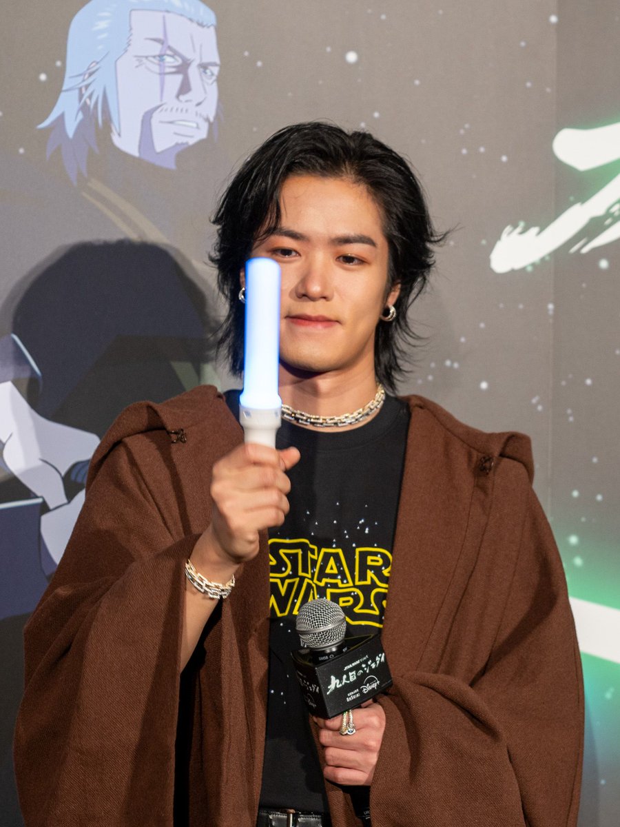 DtimesDrama's tweet photo. #THERAMPAGE #川村壱馬 登壇！
Disney+『スター・ウォーズ：ビジョンズ／九人目のジェダイ』前夜祭イベント
ファン代表としてジェダイのローブ姿で登場☆
詳細→https://t.co/P88Ob6gbI6 https://t.co/Eeph0kTKc5