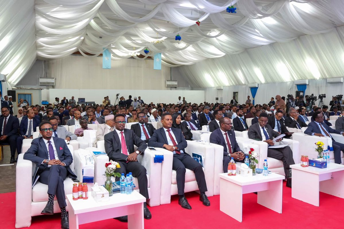 TheVillaSomalia's tweet photo. H.E. President @HassanSMohamud formally opened the 1st Somalia Maritime Summit in Mogadishu.

During his opening remarks, the President highlighted Somalia’s vast potential for investment and development in the maritime and blue economy sectors.

The President further noted that Somalia’s maritime domain is a strategic national asset with the potential to drive economic growth, create jobs, and strengthen regional connectivity.

“Somalia is reclaiming its place not only as a secure nation, but also as a leading maritime nation in the Horn of Africa and the Indian Ocean,” the President said.