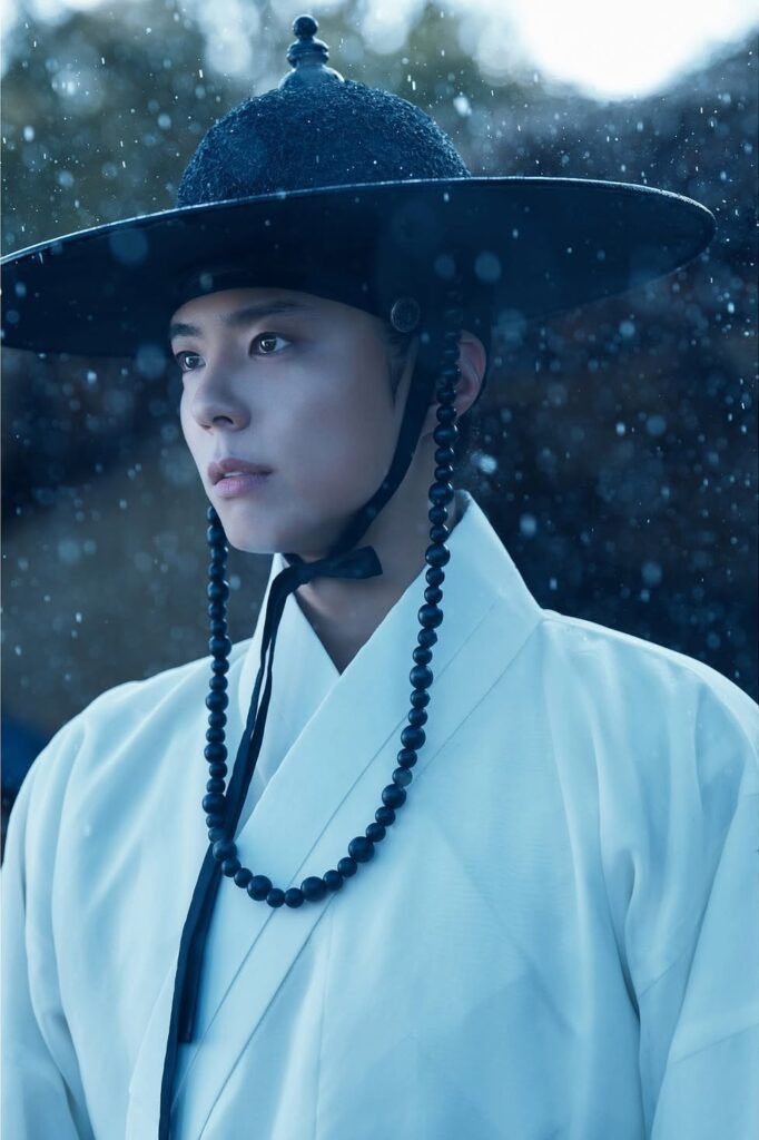 mail_mayday's tweet photo. 아 세종이시여....
드디어 세종 이도의 핏줄들이 한자리에 모일 기회가 생겼구나 다들 진짜 말도 안 되는 용안을 가지셨음 제발 이 네 분의 만남이 성사되길 바랍니다 https://t.co/F8JTzE5xLB