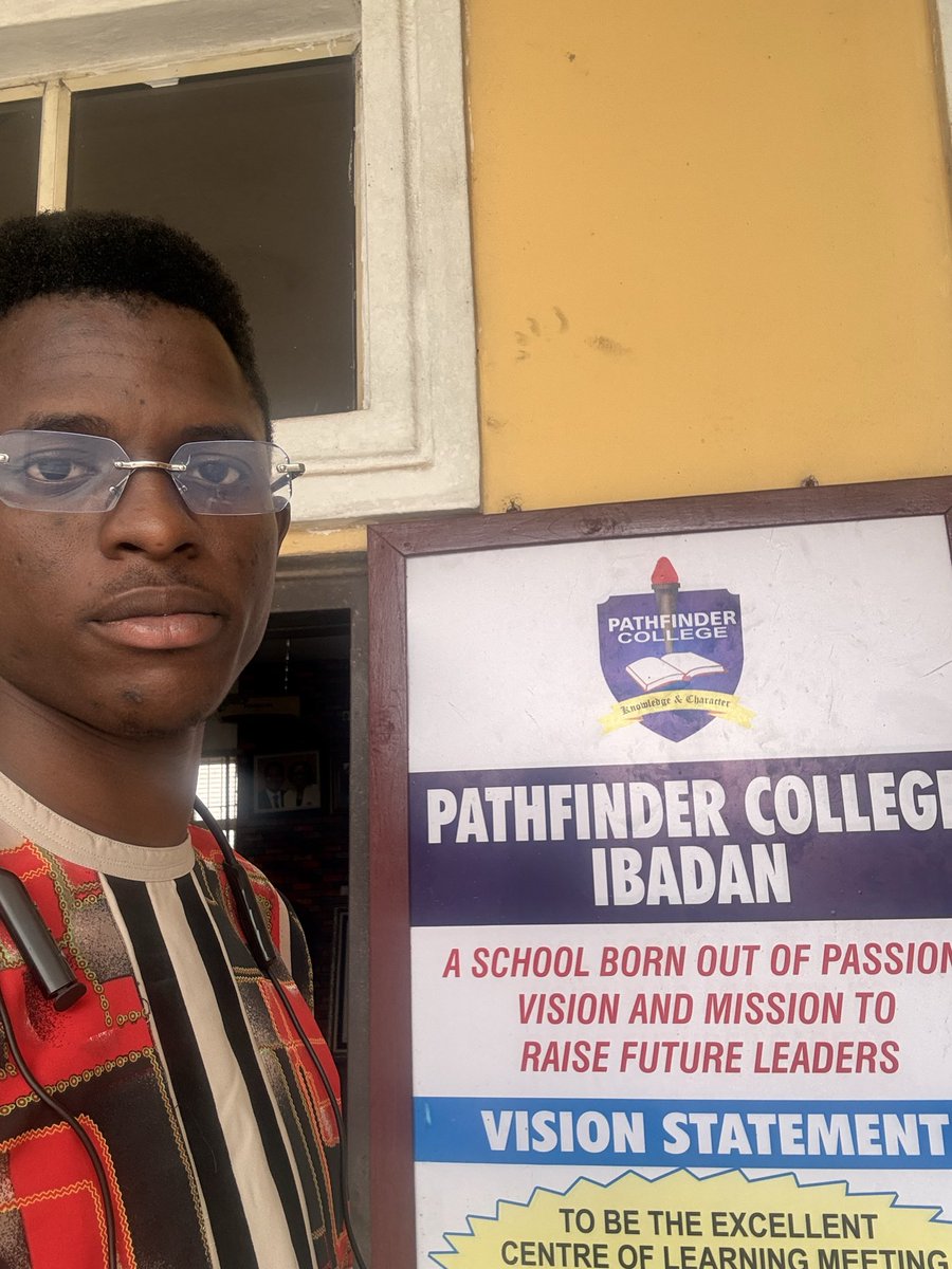 wittyprince_'s tweet photo. My team and I did an outreach to Pathfinder College today for another school visit. Over 20 schools in, and it's still the same walk up, the same conversation, integrating AI to the education space, preparing a generation ready for the future. https://t.co/x7xjr8LEBp