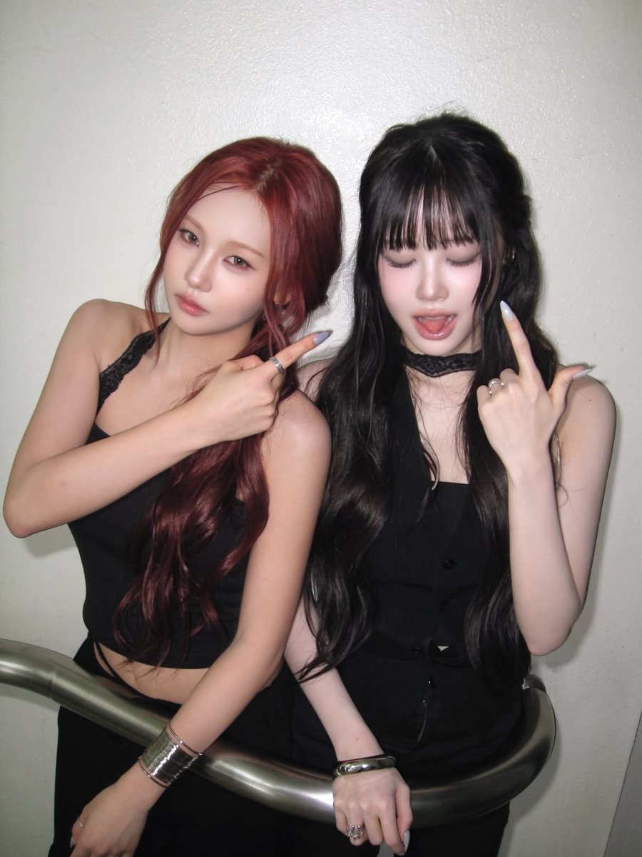 4yunaor's tweet photo. 260804 Keyveatz 인스타 #김유나

#Keyveatz #키비츠 #KimYuna https://t.co/hlksjGvhN2