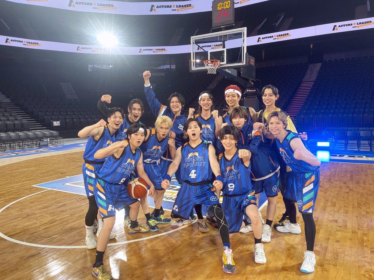syu08061234's tweet photo. 『ACTORS☆LEAGUE in Basketball 2026』

SPARK SPROUT、勝ちました！！嬉しい！！
輝くんに最高の誕生日プレゼントを届けることができました！

そして、なんと、
#ベースフード 賞を受賞することができました！！ありがとうございます！！
たくさん食べてもっと大きくなります💪

今年も #アクターズリーグ で皆とバスケができたこと、本当に幸せです。

応援して下さった皆様、本当にありがとうございました！
写真いっぱい撮ったからちょっと待っててね🏀