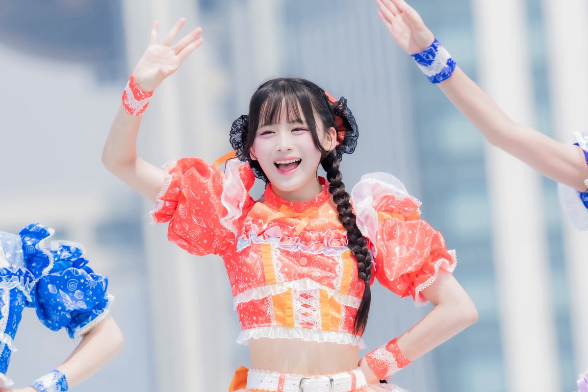 Cocoa_nonfic's tweet photo. TIF3日間イチ幸せそうな顔の写真はこれ https://t.co/UBszBm6PFI