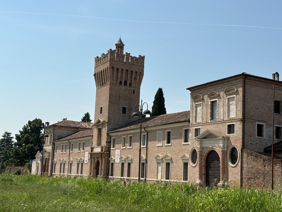 TV2000it's tweet photo. Con #BorghidItalia alla scoperta di Due Carrare (Padova), comune nato nel 1995 dalla fusione delle due comunità di Carrara San Giorgio e Carrara Santo Stefano.
Oggi #9agosto ore 12.15 su #TV2000
📺 Canale 28
📡 157 Sky
📲 App #Play2000
@MarioPlacidini @comuni_anci @RegioneVeneto @diocesipadova