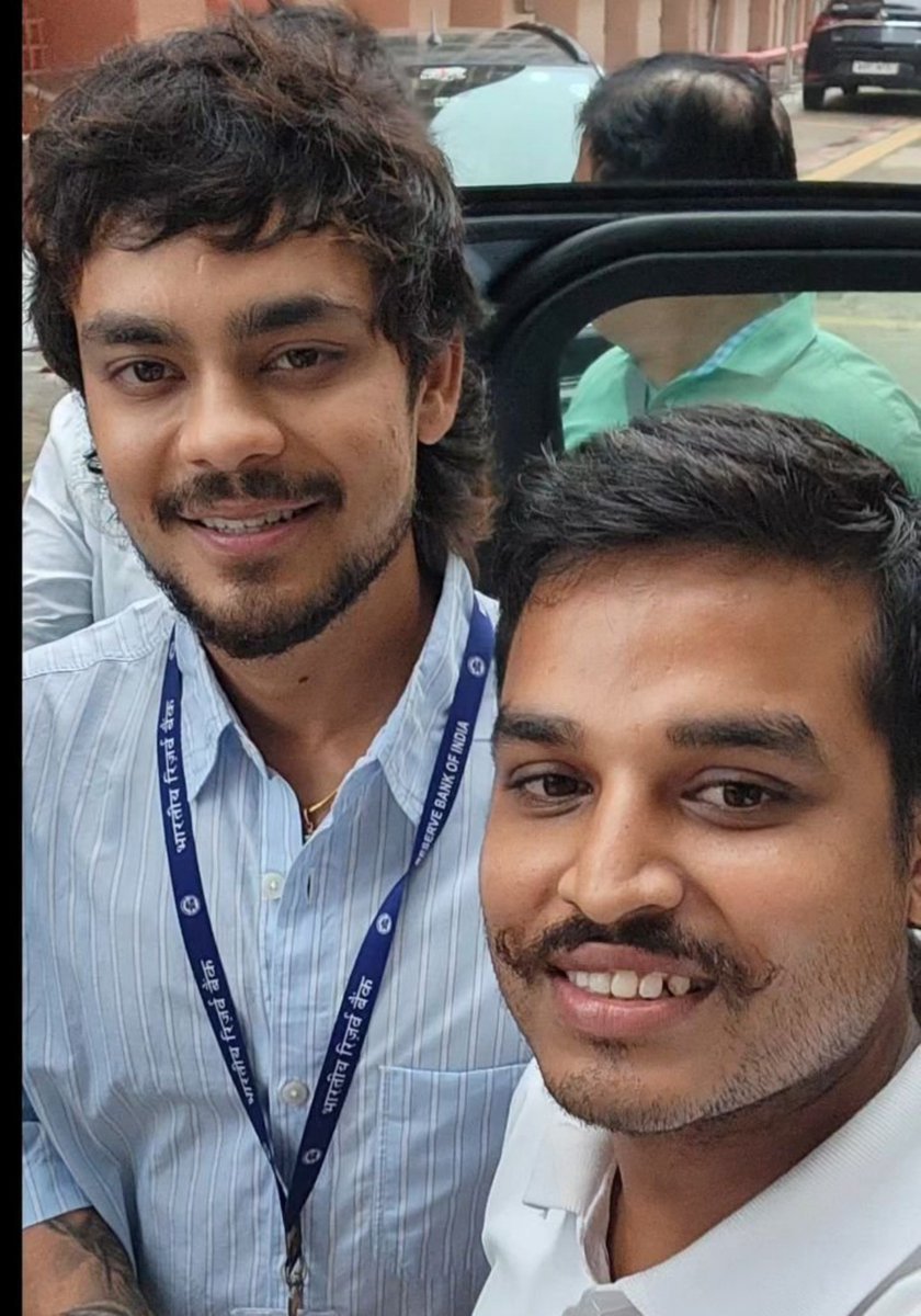 venkymama100's tweet photo. 🚨 ISHAN KISHAN WORKING AS A BANKER 🤯

Ishan Kishan has been keeping busy away from the cricket field these days by taking up a regular job at a local bank in Jharkhand, handling customer accounts and paperwork while the Indian team has no matches scheduled. With the international calendar quiet for now, the young wicketkeeper batsman decided to stay grounded and earn a steady paycheck, showing up early every morning in formal clothes instead of his usual kit, chatting with clients about loans and deposits, and treating the desk job with the same focus he brings to behind the stumps. It’s a far cry from the roar of stadiums, but he seems content making the most of the break until the next call up comes.