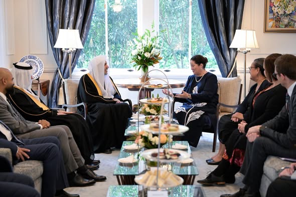 mwlbosna's tweet photo. Njena Ekselencija, generalna guvernerka Novog Zelanda, gospođa Cindy Kiro, upriličila je prijem za Njegovu Ekselenciju, generalnog sekretara, predsjedavajućeg Udruženja muslimanskih učenjaka, šejha dr. Muhammeda Al Isaa, https://t.co/dhYg6RTe6w
