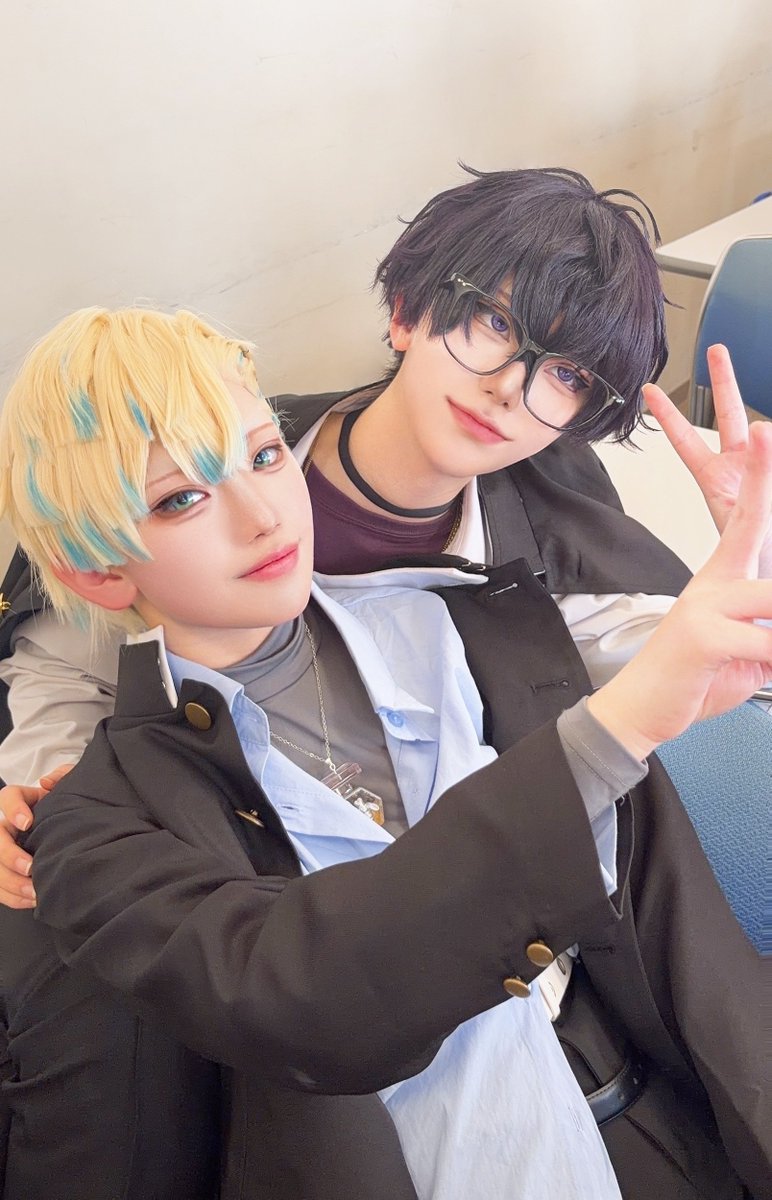 koku0317_G2's tweet photo. cos　🤝   🐝🤣
※衣装不足あり https://t.co/xt8m1AgBIb
