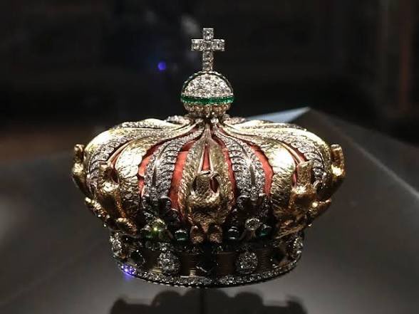 ExposinHistory's tweet photo. America has always been a matriarchal system by nature until the invasion of the empire. But you not knowledgeable enough to see that. You want the narrative to hold that Hayti isn’t the one but it will never hold. You will never ever win. I will always win over you. https://t.co/3phMRQkAoG