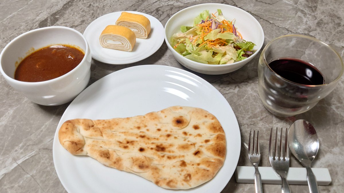 totantanto's tweet photo. サラダはこないだスーパーで
あとは今日コンビニで

#手抜きご飯
#おうち晩酌
#食器好き https://t.co/EnzNmcmM3K