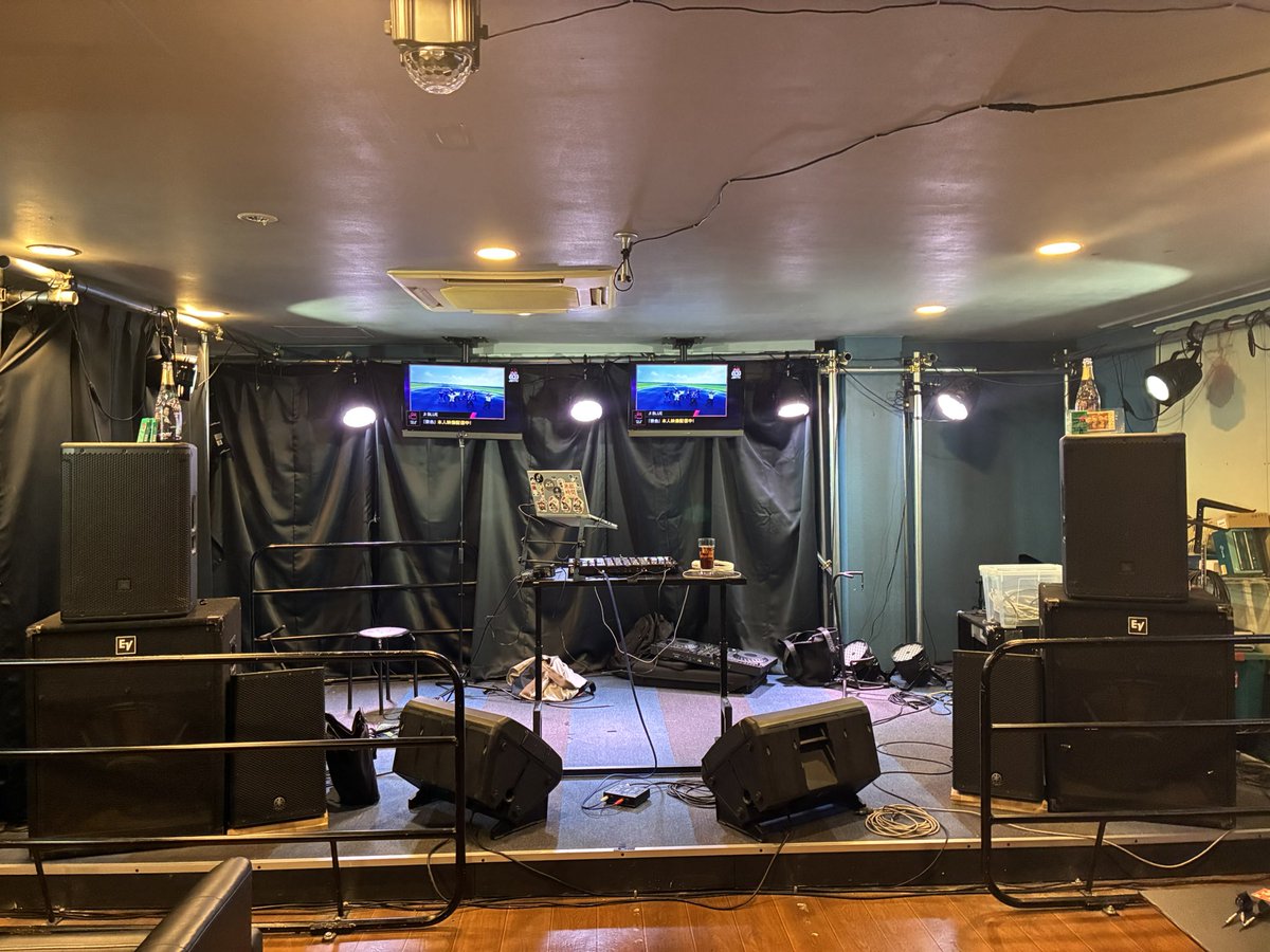 0823Guiterlife's tweet photo. 竿燈期間
チャージ無料
ソフトドリンク300円
アルコール500円
で解放してますので是非涼みがてら遊びに来てね！
ラウンジDJもやってるよ！ https://t.co/Te70nJL2DM