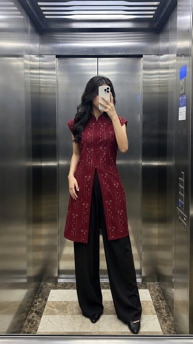 spillthethyyy_'s tweet photo. vibenya kaya dulu pernah ikut puta putri daerah, kaki keliatan jenjang banget👸
🔗 tunik merah: https://t.co/pdBkFWSg75
🔗 celana hitam kaki jenjang: https://t.co/lUy2NtgZBJ https://t.co/IEI07DKHKO