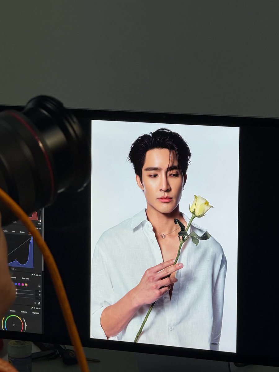 EarthOfficialFC's tweet photo. หล่อละมุนมากค่ะ 🫠 

IG : theearthe 

Earth Pirapat 
@Earth_Pirapat #EarthPirapat #ชาวโลก https://t.co/RDOOKOoqvI