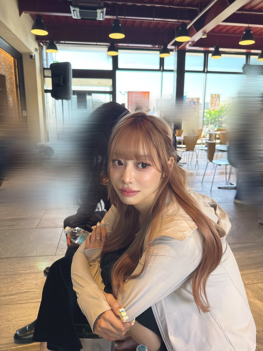 shokimaru__'s tweet photo. スーパーにこねこDAY😼
誕生日おめでとう🎂
27歳もよろしく神友（カミトモ）🐥 https://t.co/1GXIboj0vz