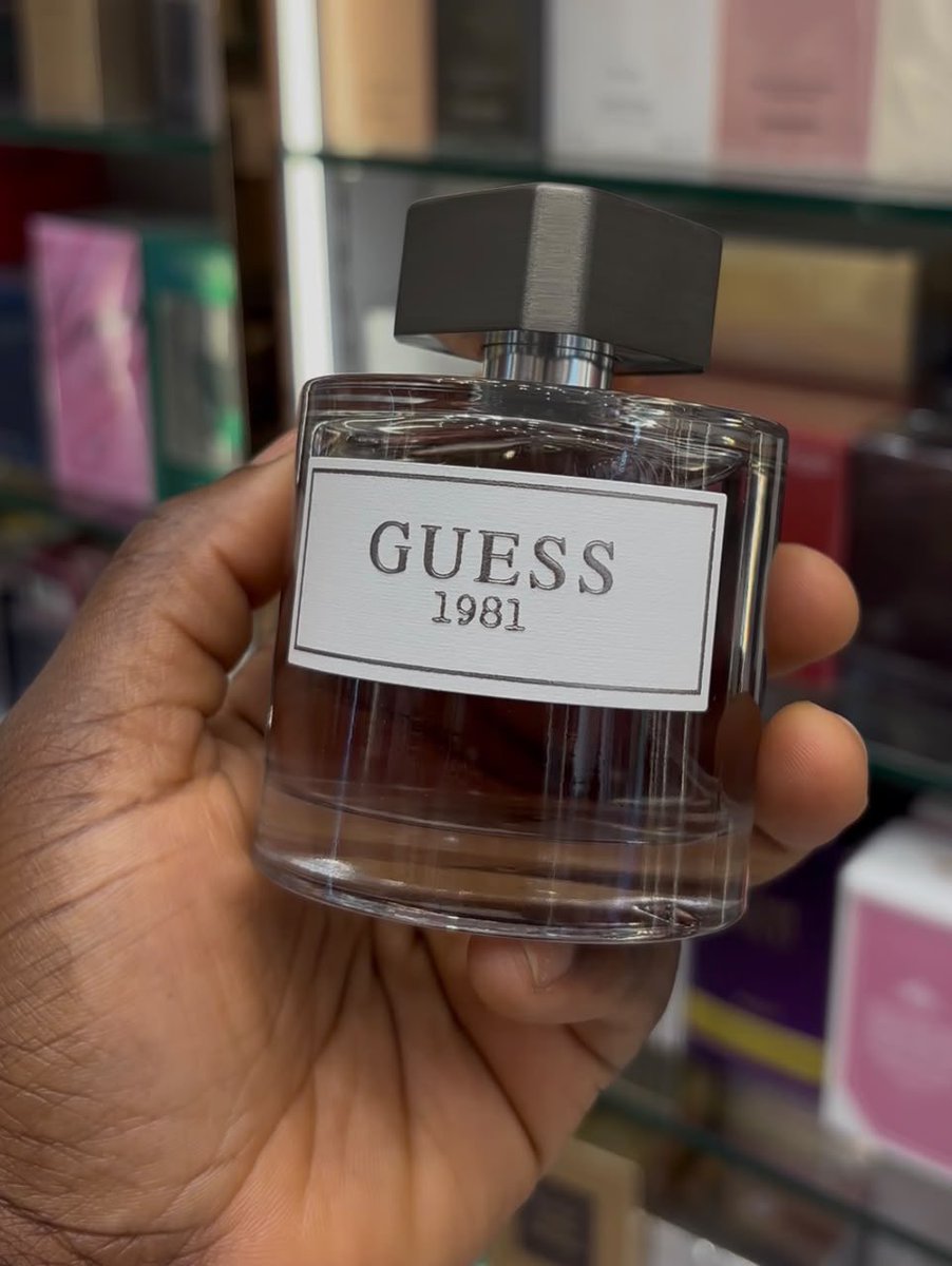 sheisyvette's tweet photo. Smelling good with me  is guaranteed!

A - vintage, sexy and juicy (35,000xaf)

B - Vintage, masculine, woody and leathery (35,000 XAF) 

C - Soft, creamy and playful  (25,000 XAF)

D - Masculine, sophisticated and spicy (28,000 XAF) 

Dm to shop or WhatsApp us ⬇️

https://t.co/t3MWknBFrL