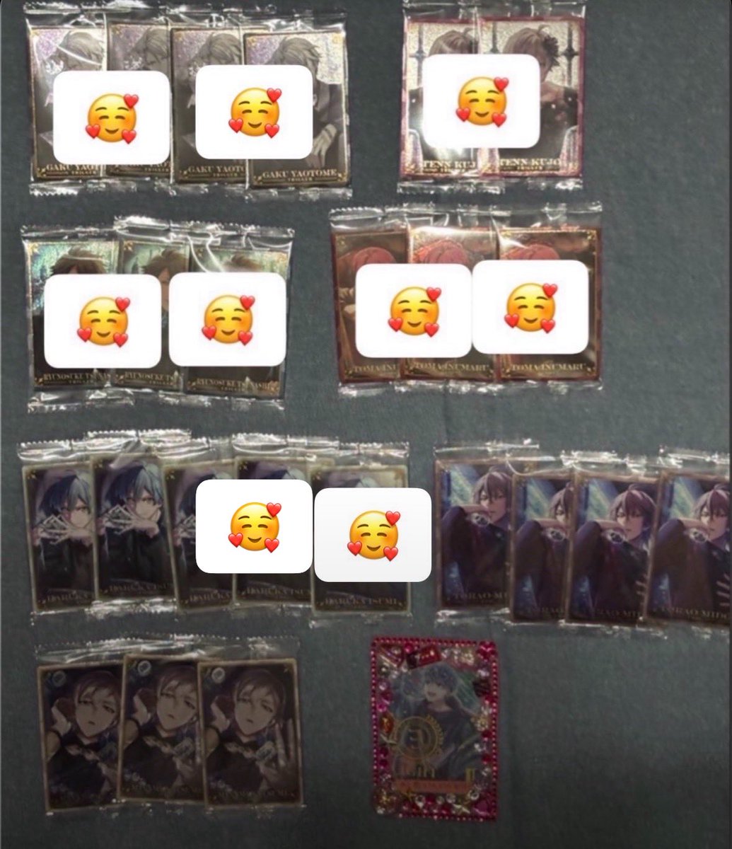 usausagigi's tweet photo. 交換: アイドリッシュセブン　アイナナ
ウエハース　27 箔押し　ラスティアラ💎
譲→大和　三月　壮五　ナギ　陸　悠　虎於　巳波
求→💎含む取引。同種箔押、💎百(当方箔1⇄💎2、当方💎2⇄箔1比率違いも検討致します)難しいと思いますがよろしくお願い致します。郵送交換希望。 https://t.co/waCcxzE33w