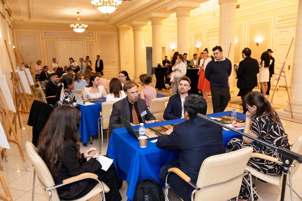 EmbaMexRus's tweet photo. Con @Deloros_Moscow, el 30 de julio congregamos a más de 70 representantes del sector turístico en el evento #VisitMexico, en el marco de la misión empresarial a Rusia encabezada por el @CPTQROO para promocionar el @TheMexCaribbean  #DiplomaciaTuristicaMX https://t.co/UKlYi0XMi8