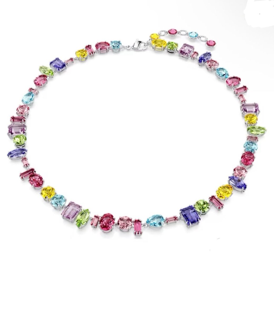 dreamyflowerrs's tweet photo. swarovski 💖 https://t.co/MDgfo4WZqa