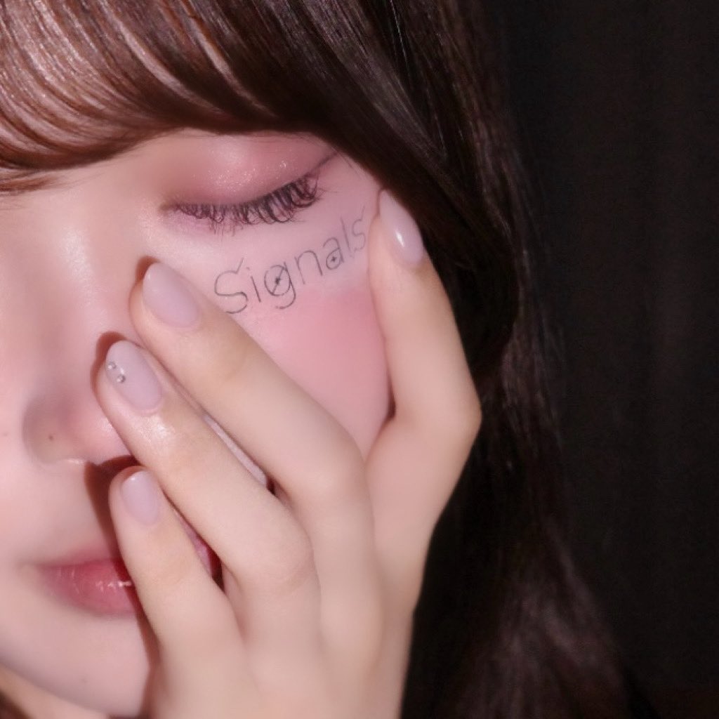 tandahazuki_mg's tweet photo. - ̀͏̗ 本日0:00より配信スタート❕🎧 ́͏̖-

反田葉月 New Digital Single
┈┈┈┈┈⟡
『Signals』 

ついに配信開始♪ 

ツアー東京公演で初披露したあの楽曲が、
ついに音源でお楽しみいただけます！

たくさん聴いて、ぜひ感想もお待ちしています💜
🔗:https://t.co/gTbL5jNfW0 https://t.co/GYVwo1c2VW