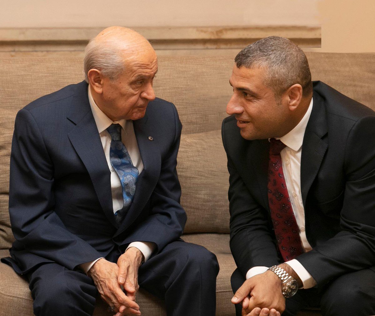drtasdogan's tweet photo. Biz her zaman liderimizin baktığı yerdeyiz…
@dbdevletbahceli 
#devletbahçeli https://t.co/KJ5jfgcSDM