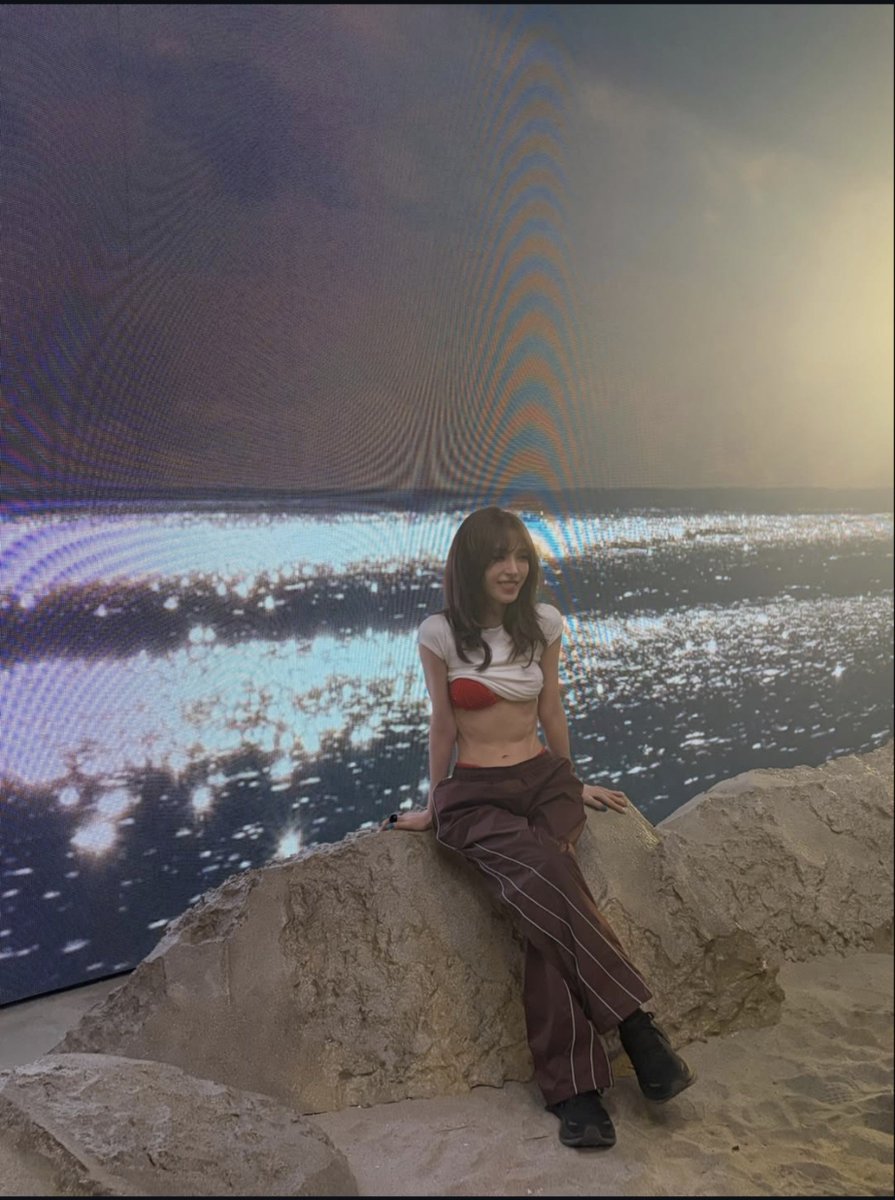 seuldywrites's tweet photo. Some team rocket's pics of mv and jacket shoot behind from stylist kim sojung🫶 https://t.co/uslmZDSfjE