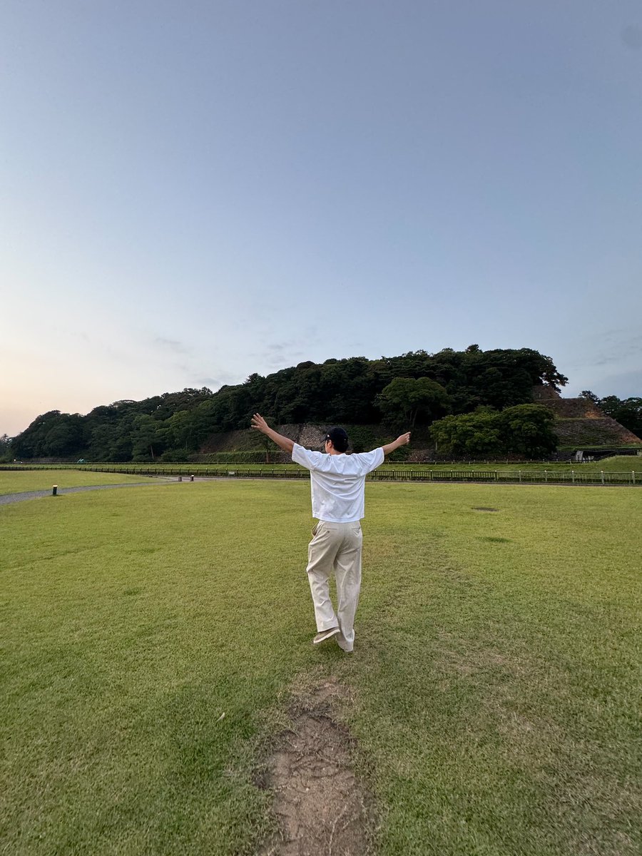 ayase_connect's tweet photo. そういえば先月32歳になっていました。
精進します。 https://t.co/GiMzH46Swc