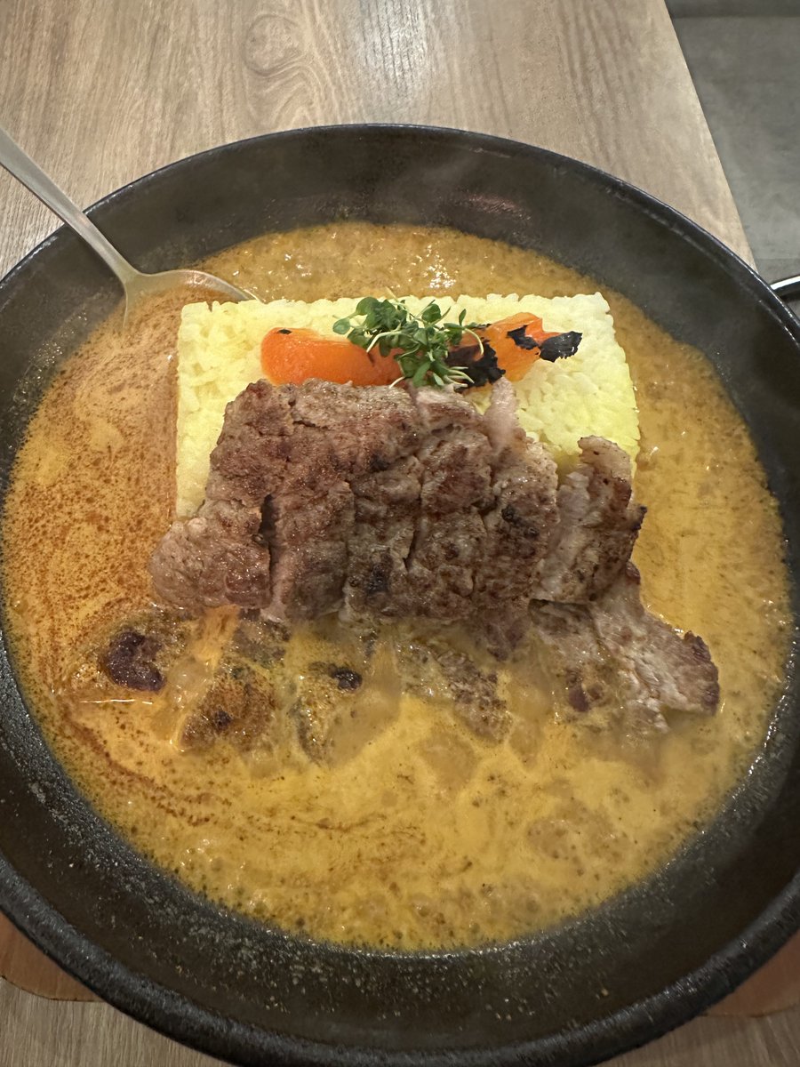 ongakuyone's tweet photo. 神田カレーグランプリ今年も参加中です。
40店舗まわればマイスターが取れます。

1枚目:&amp;スリランカTOKYO
2枚目:TAKEUCHI

タケウチはやってないこともあるので事前確認が必要です🍛

 #神田カレーグランプリ https://t.co/cLTo2fngf4