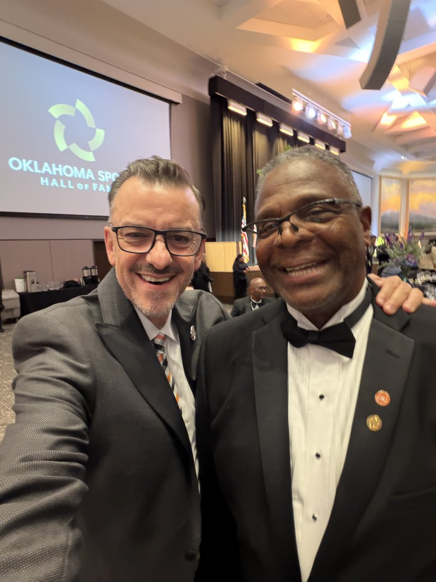 cowboyvoice's tweet photo. It was finally Miller Time!
“This isn’t about me, it’s about we… so I would like to welcome my teammates and coaches to the Oklahoma Sports Hall of Fame!” 
Congrats, Cowboy!! https://t.co/64jxc57zkJ